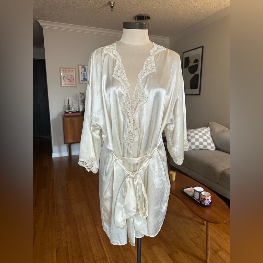 Victoria's Secret Cream Satin Lace Robe
